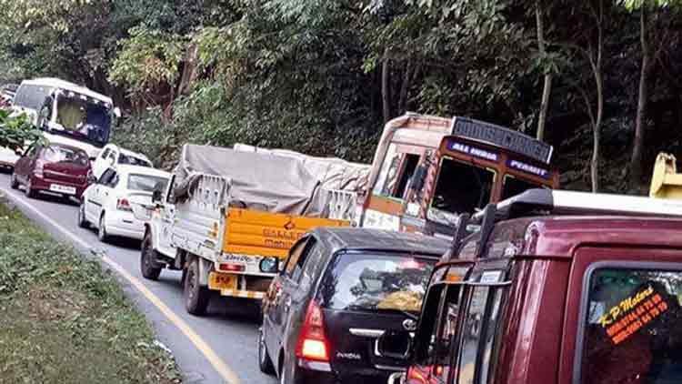 thamarassery-churam-traffic-block