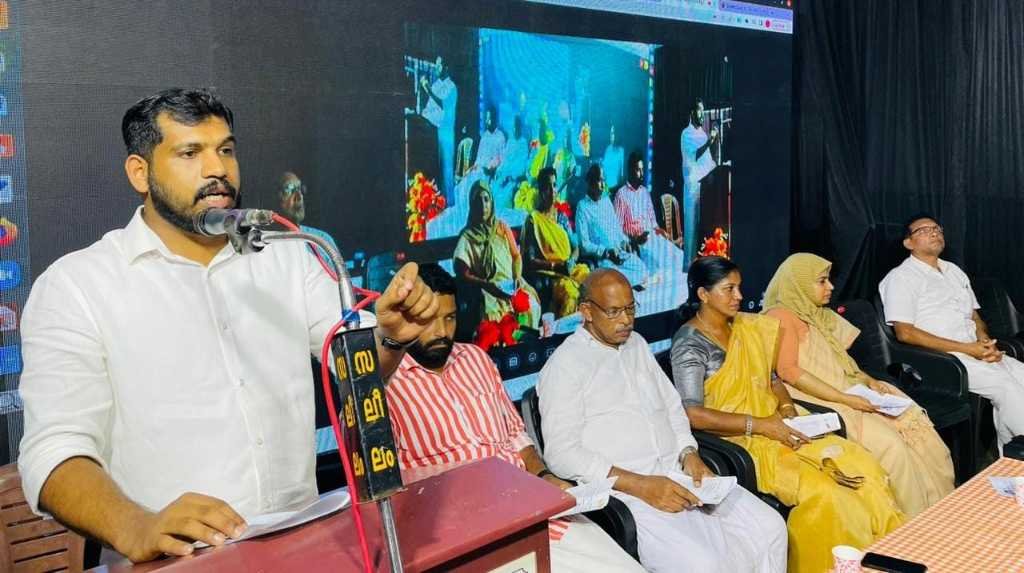 k-phone-has-become-a-reality-in-thiruvambady image