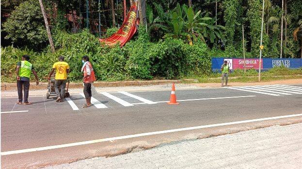 Speed ​​breaker at Karumala dangerous curve (Balussery) image