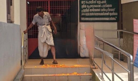 Thamarassery, young man's bravery in drunkenness image