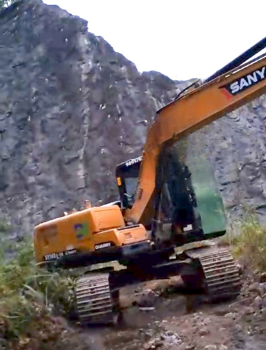 Complaint about illegal quarrying of granite near Ambayathod Thamarassery_cleanup