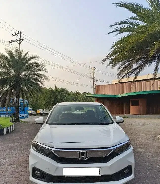 Honda Amaze001