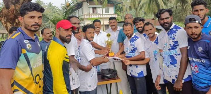 Koduvally, Thamarassery gram panchayat winners in block Keralaolsavam cricket match image_cleanup