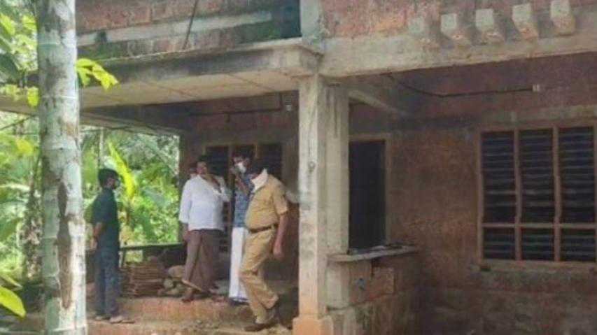 A middle-aged man's body was found in an under-construction house in Nadapuram image