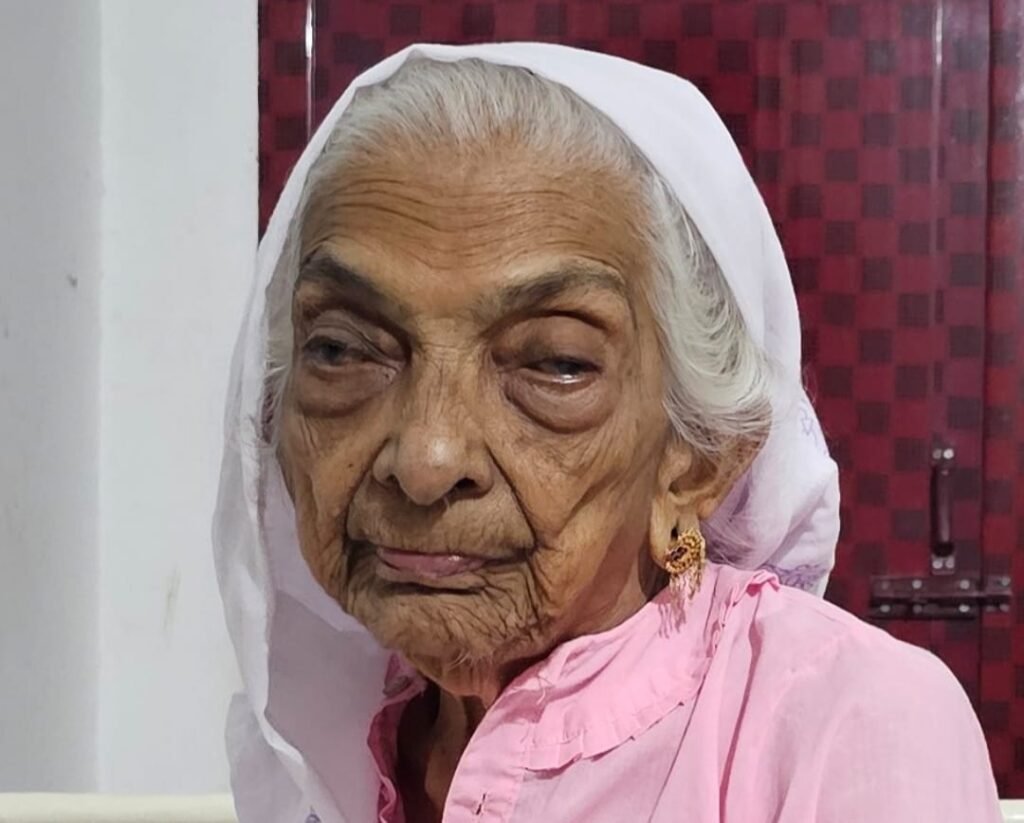 Ayesha passed away in Moozhikkal, Idakandi image