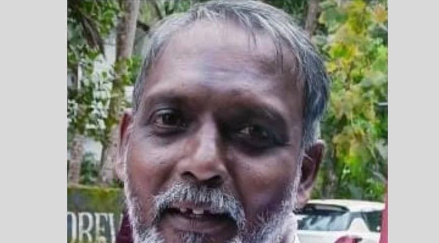 Middle-aged man dies after being hit by a train at Chemanchery, Koyilandy image