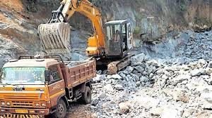 Mukkam, crushers have no way bridge; Action against overloaded tipper lorries, protested image