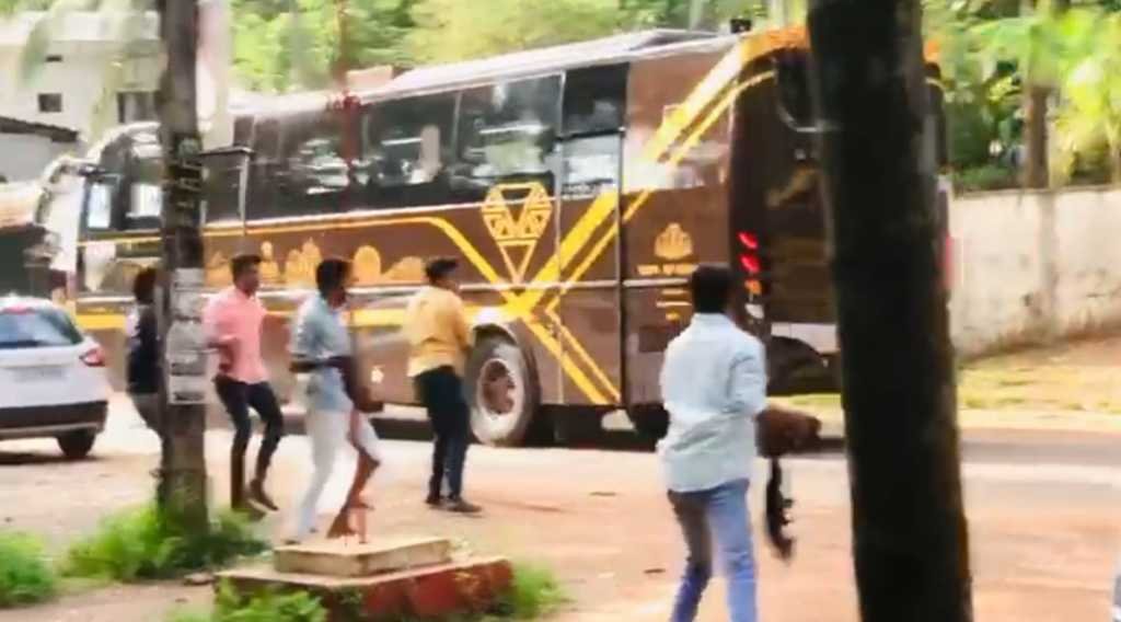 Youth Congress black flag protest against Chief Minister of Koduvally, Manipuram image