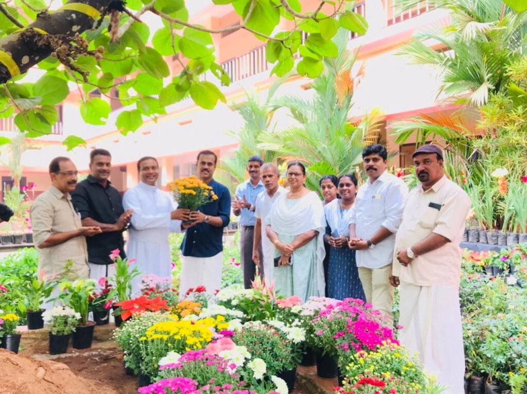 Thamarassery, flower-fruit seedling exhibition and sale started. image