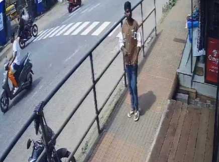 Thamarassery misled the salesman and extorted the cash image