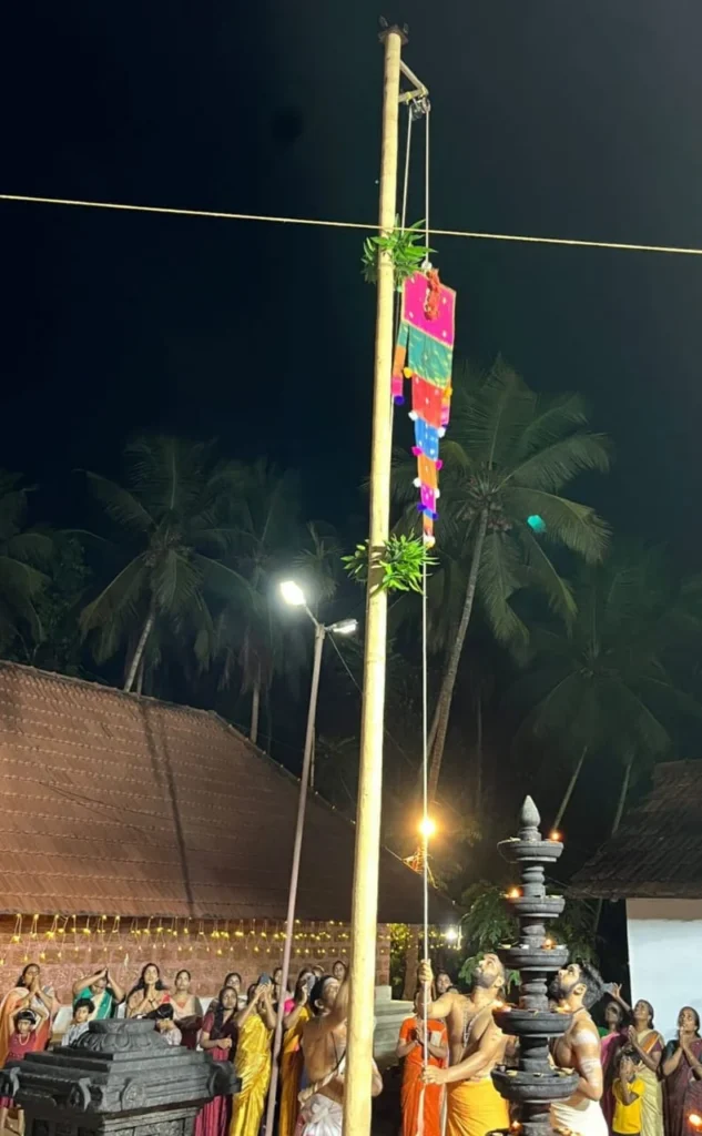 അമ്പലപ്പടി ശ്രീമഹാവിഷ്ണുക്ഷേത്രം ആറാട്ട്മഹോത്സവത്തിന് കൊടിയേറി. 2 Ambalapadi Sri Maha Vishnu Temple was flagged off for Aratmahotsavam