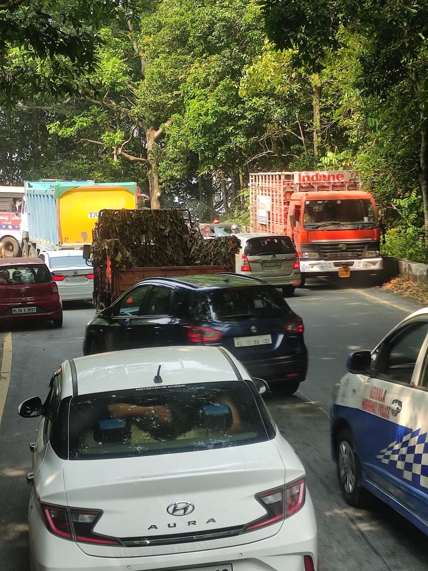 Severe traffic jam at the pass