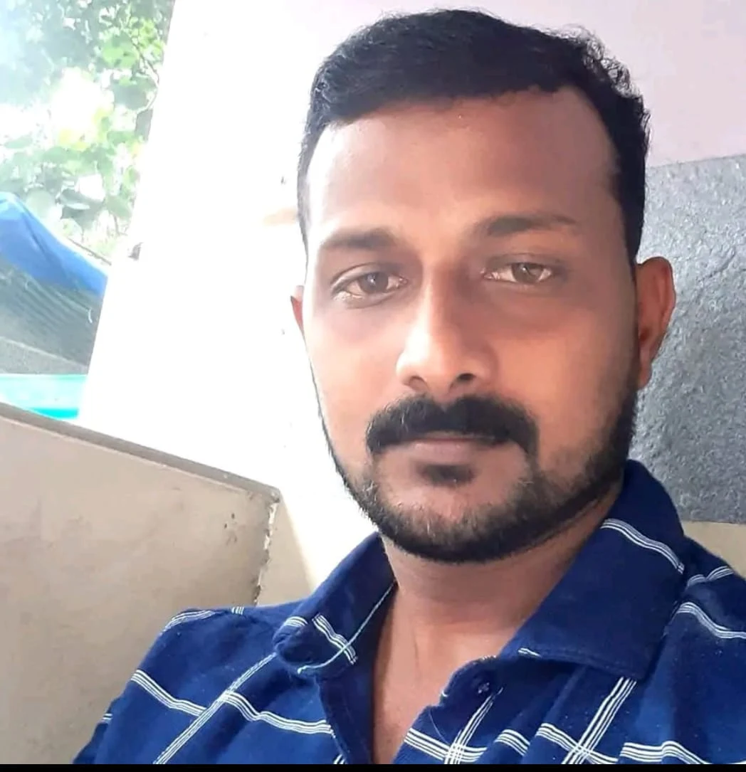 The grave of Feroz, who died in a bike collision accident, will be buried today.