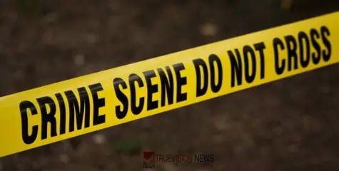 The lover who was sleeping with his wife was cut in the bedroom