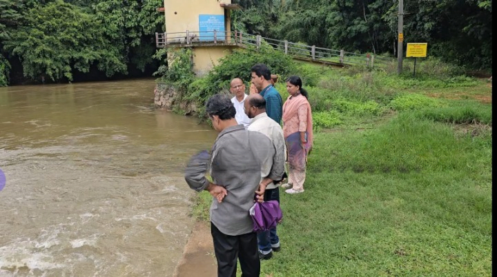 Thamarassery Odor in Iru Tuli River Health Department inspected. cleanup