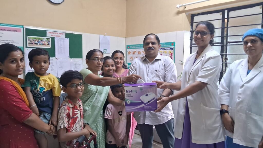 Thamarassery handed over medical equipment to Taluk Hospital Pain and Palliative Centre