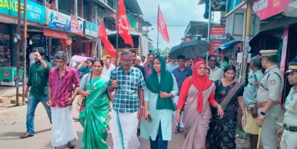 Kavanur, കോൺഗ്രസ് പിന്തുണച്ചു എൽഡിഎഫ് അവിശ്വാസം പാസായി: കാവനൂരിൽ ലീഗിന് പ്രസിഡന്റ് സ്ഥാനം നഷ്ടമായി 2 Kavanur Congress backed LDF passes no confidence vote League loses presidency in Kavanur