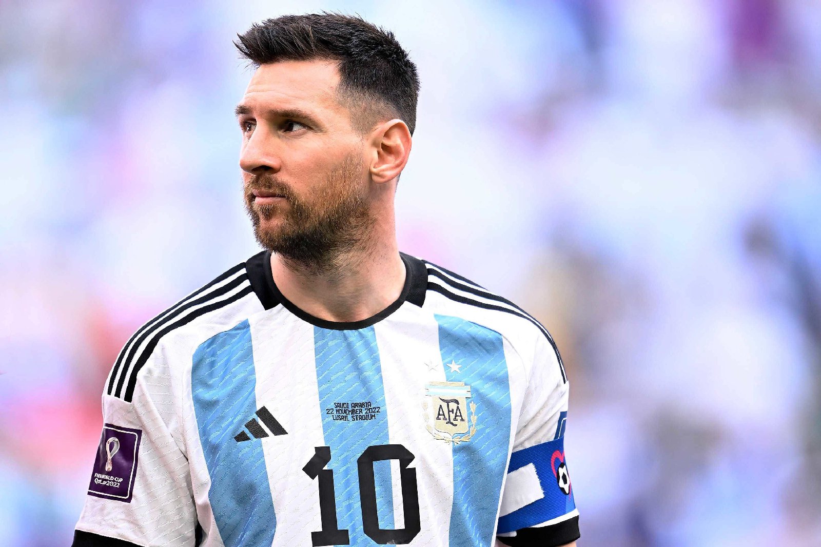 Out injured; Messi burst into tears