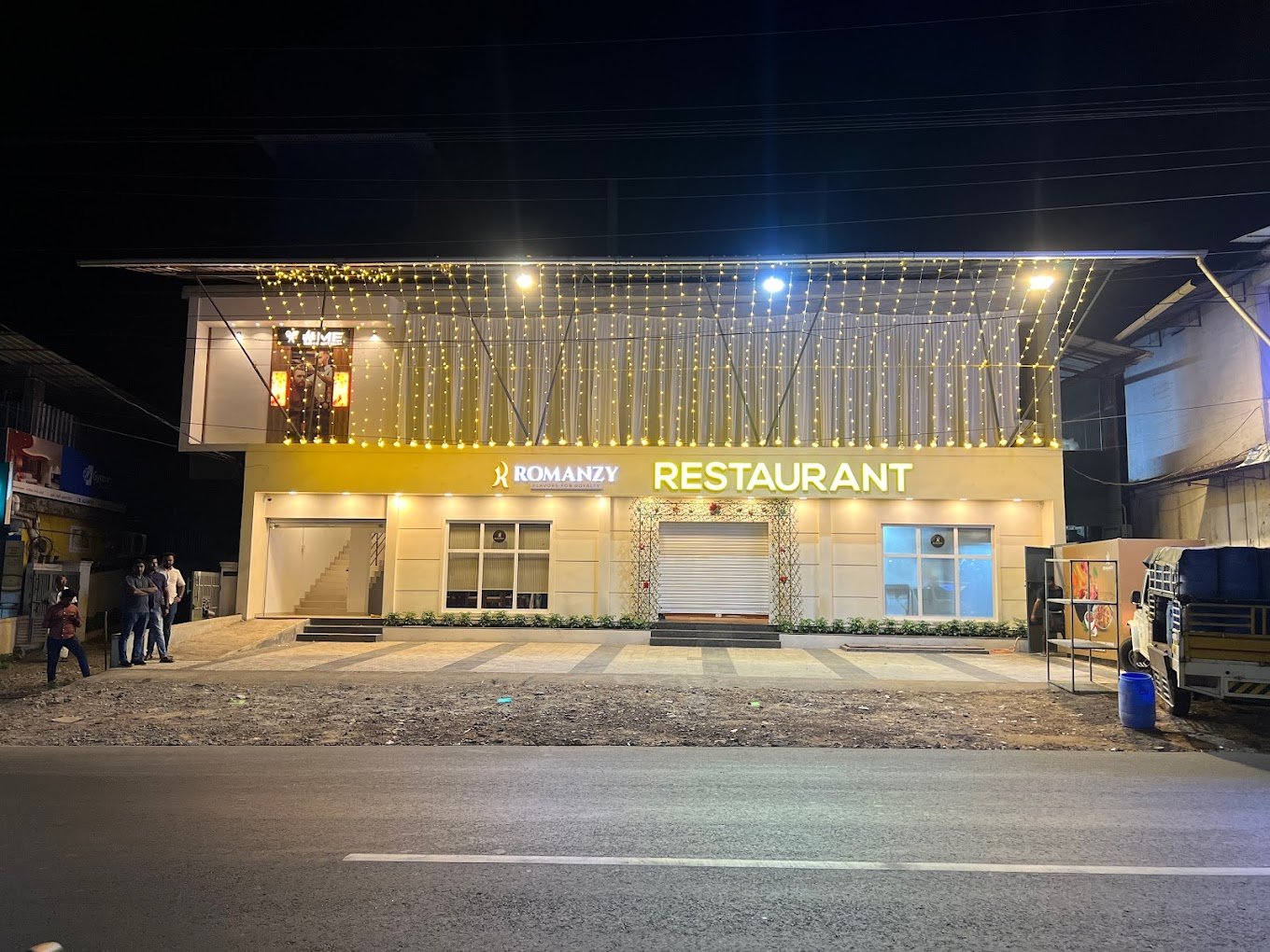 Romanzy Restaurant Poonoor