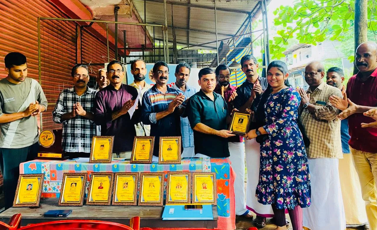 SarathiOmassery, Alinthara organized Pratibha Sangam and Appreciation.