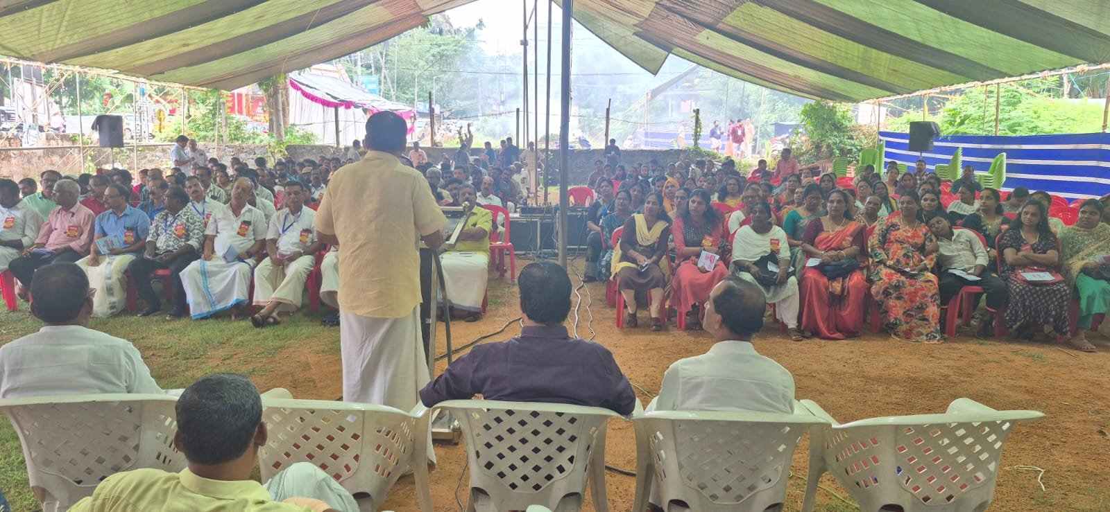 thamarassery-id-cards-were-distributed-to-the-volunteers-of-suraksha-pain-palliative-at-thamarassery