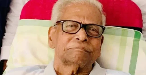 ഹൃദയാഘാതം; VS Achuthanandan ആശുപത്രിയിൽ 12 heart attack vs achuthanandan hospitalized