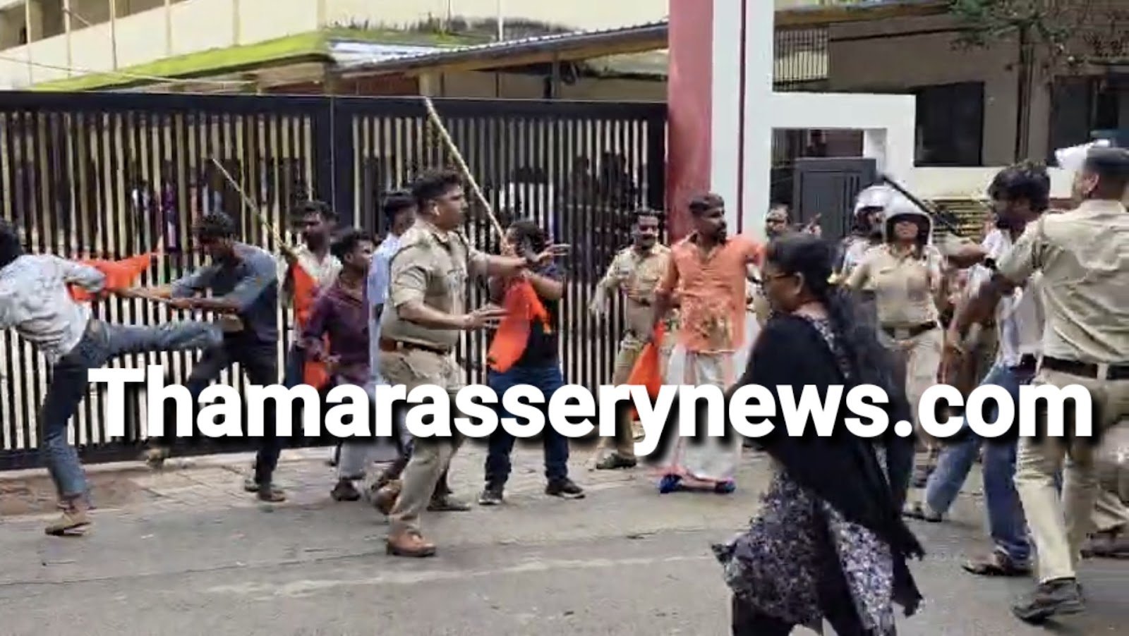 puthuppady-clash-case-registered-against-10-people