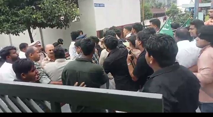 shahabas-murder-case-accused-admitted-to-puthuppadi-mgm-school-msf-protests