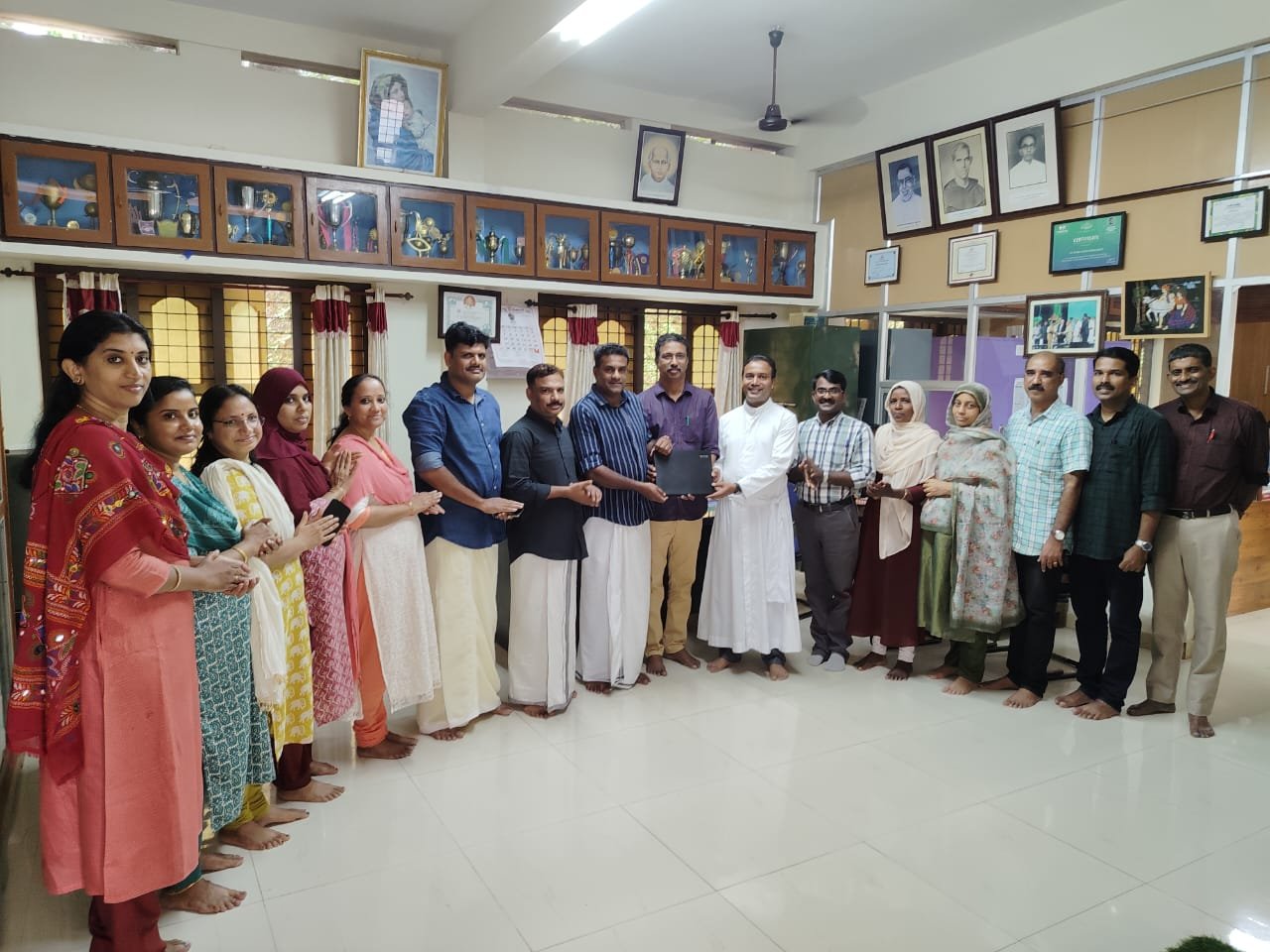 koodathai-pta-committee-donates-computer-to-st-marys-high-school