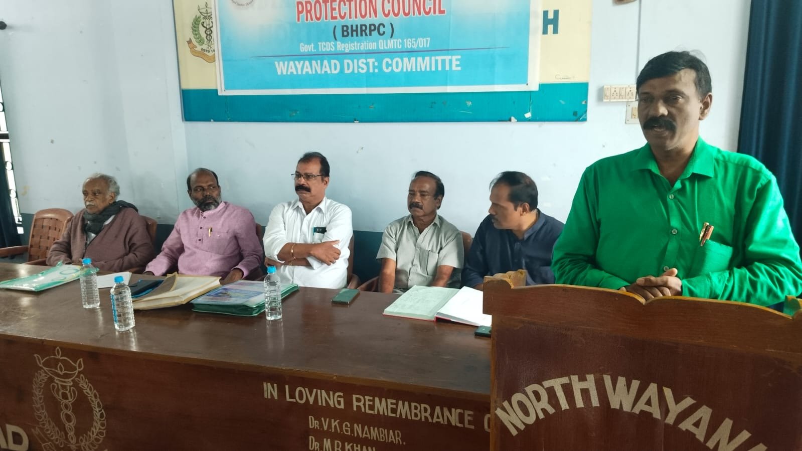 make-the-tribal-colony-road-in-mananthavady-motorable