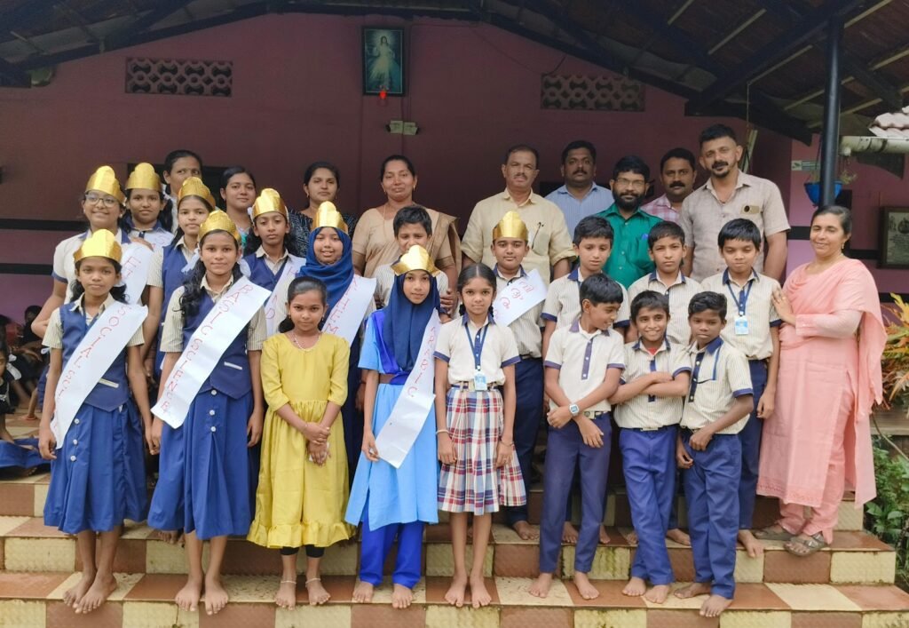 വിദ്യാരംഗം കലാസാഹിത്യ വേദിയുടെയും വിവിധ ക്ലബ്ബുകളുടെയും ഉദ്ഘാടനം സംഘടിപ്പിച്ചു 11 the inauguration of the vidyarangam kala sahitya vedhi and various other clubs was organized
