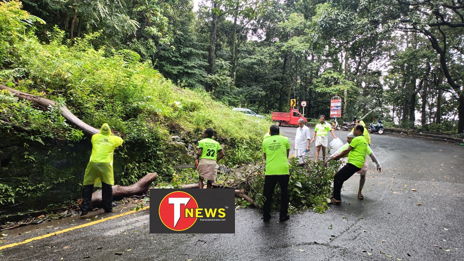 vanamahotsavam-organized-at-thamarassery-churam