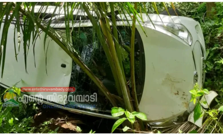 accident-on-pullurampara-hill-highway