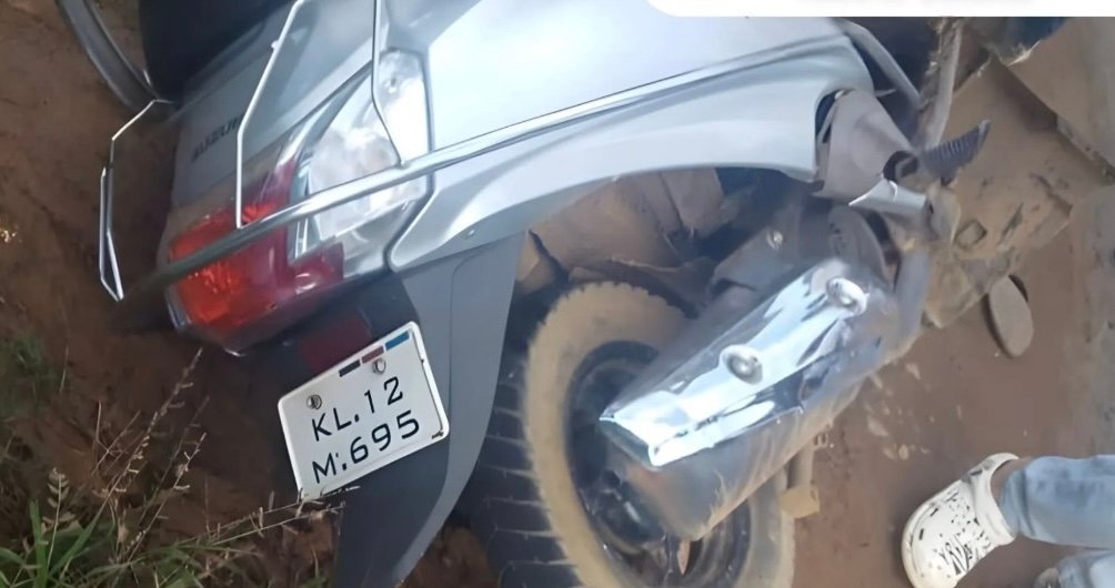 mananthavady-anchukunnu-car-accident-husband-dead-wife-in-critical-condition