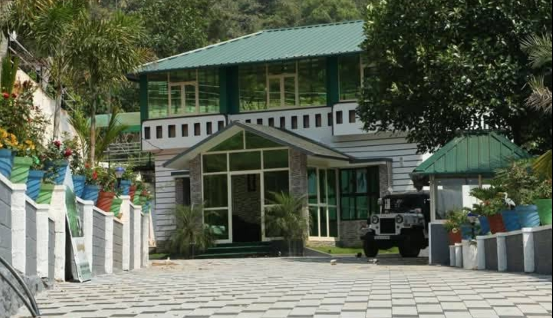 Kakkadampoyil Resorts