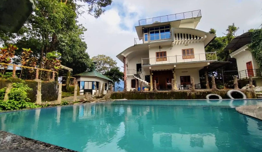 Neebar Gate Resorts, Kakkadampoyil