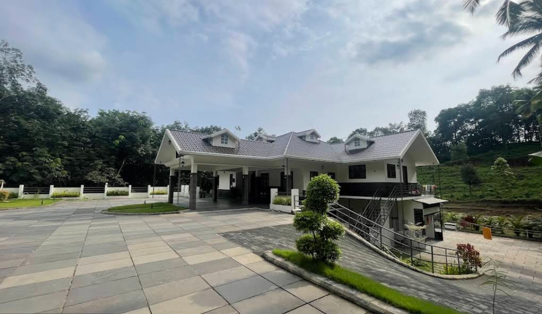 The Tales - A Luxury Private Bungalow Nellipoyil