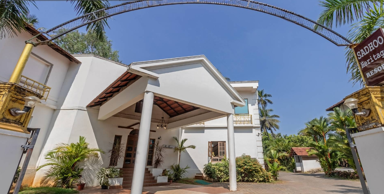 Treebo Sadhoo Heritage Kannur