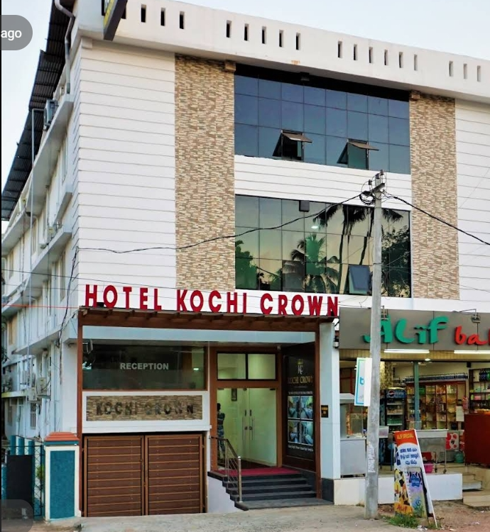 Hotel Kochi Crown