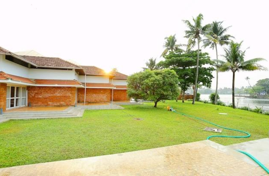 Super Island Inn Kochi